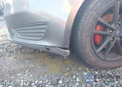 2018 Ford Focus Se z USA, uszkodzony, nr VIN 1FADP3F27JL279721